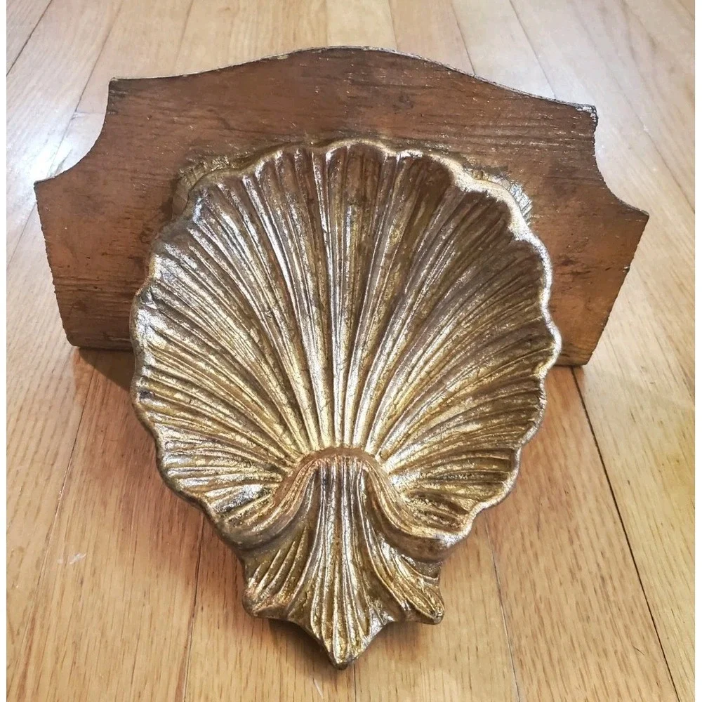 Vtg Pair Gilt Carved Wood Scallop Shell Wall Shelves Corbels Hollywood Regency